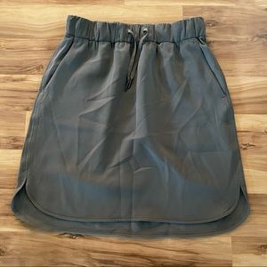 Lululemon On the Fly Skirt size 8